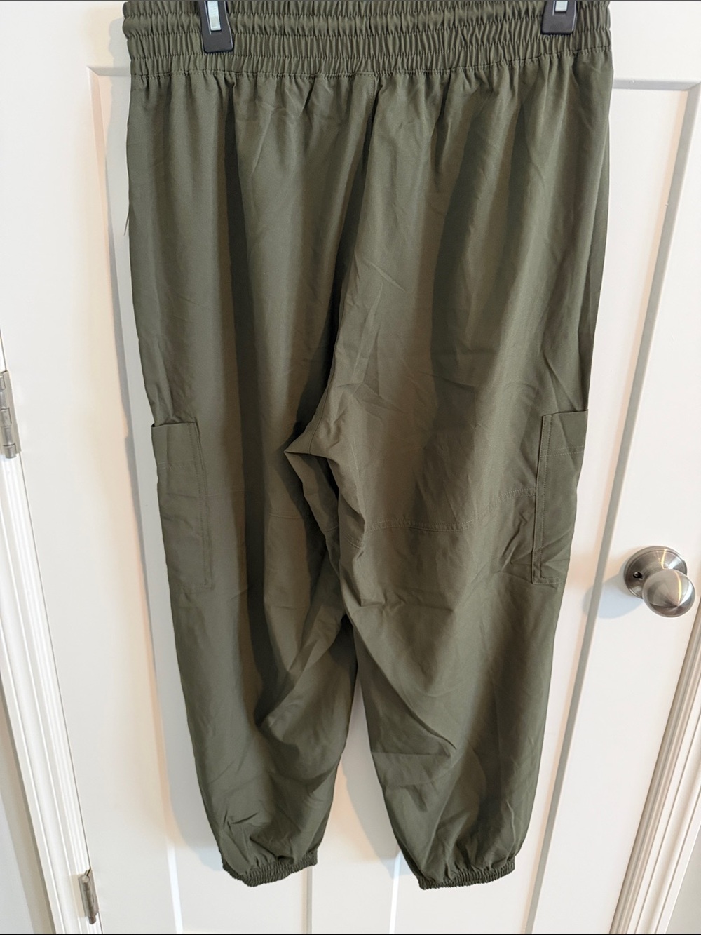Old Navy Women's  Olive Cargo Stretchtech Joggers with Drawstring NWT- M - Picture 4 of 5